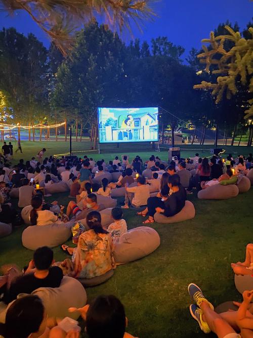 秋霞影院手机在线观看高清版，2025最新手机电影APP推荐与下载安装指南