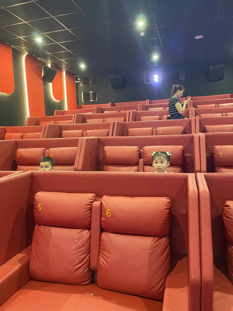私人影院情侣包间推荐 | 浪漫约会好去处 | 沉浸式观影体验