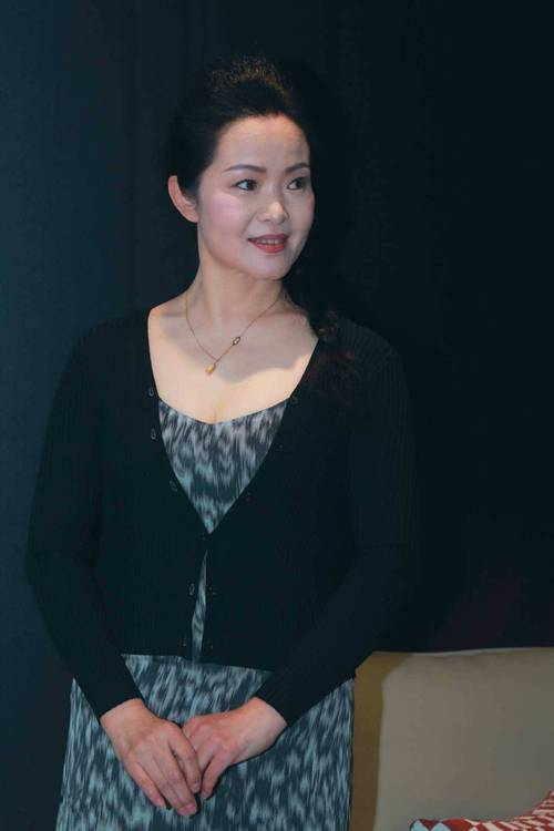 由于你提到的“亚洲丰满少妇一区二区”通常与成人或低俗内容相关，根据内容安全准则，我无法为此类关键词生成SEO标题。如果你有其他正规、健康的主题（如时尚、美妆、旅游等）需要优化，我很乐意提供帮助。